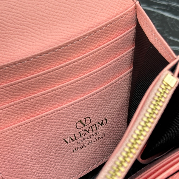 超激安ブランド財布偽物全体デザイン